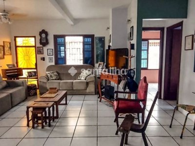 Casa à venda com 180m², 3 quartos, 1 suíte, 2 vagas no bairro Campeche em Florianópolis - Foto 6