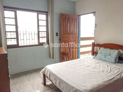 Casa à venda com 180m², 3 quartos, 1 suíte, 2 vagas no bairro Campeche em Florianópolis - Foto 18