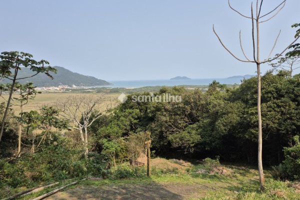 Terreno à venda com 20.000m² no bairro Armação em Florianópolis