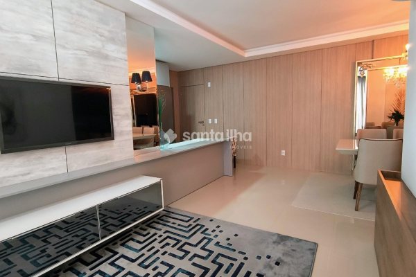 Apartamento à venda com 80m², 2 quartos, 2 suítes, 2 vagas no bairro Agronômica em Florianópolis