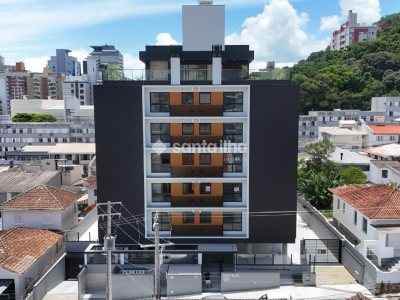 Apartamento à venda com 69m², 2 quartos, 2 suítes, 1 vaga no bairro Centro em Florianópolis - Foto 4