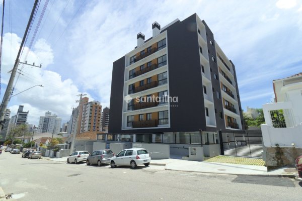 Apartamento à venda com 69m², 2 quartos, 2 suítes, 1 vaga no bairro Centro em Florianópolis