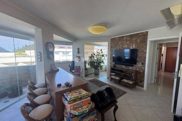 Apartamento à venda com 168m², 2 quartos, 1 suíte, 2 vagas no bairro Morro das Pedras em Florianópolis