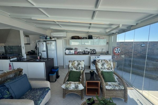 Apartamento à venda com 168m², 2 quartos, 1 suíte, 2 vagas no bairro Morro das Pedras em Florianópolis
