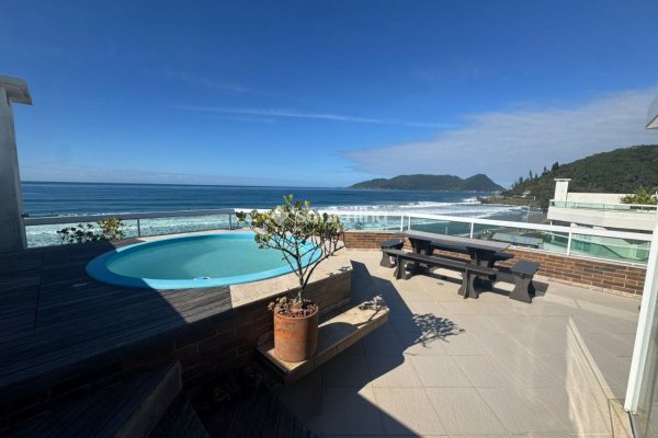 Apartamento à venda com 168m², 2 quartos, 1 suíte, 2 vagas no bairro Morro das Pedras em Florianópolis