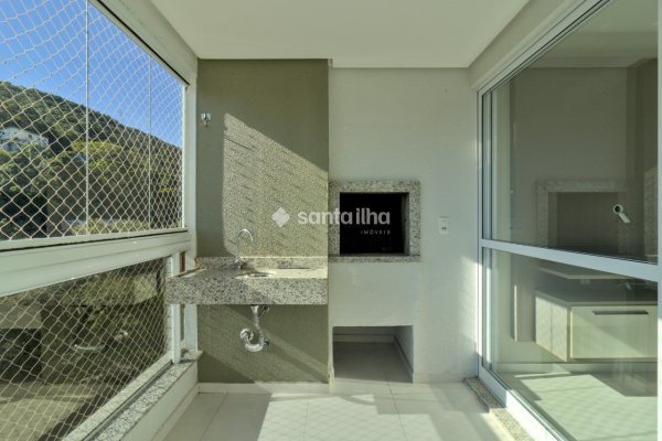 Apartamento à venda com 71m², 2 quartos, 1 suíte, 1 vaga no bairro Saco Grande em Florianópolis