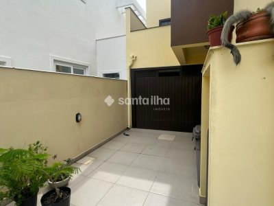 Casa à venda com 184m², 3 quartos, 1 suíte, 1 vaga no bairro Ribeirão da Ilha em Florianópolis - Foto 34