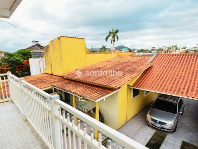 Casa à venda com 219m², 3 quartos, 1 suíte, 2 vagas no bairro Campeche em Florianópolis - Foto 15