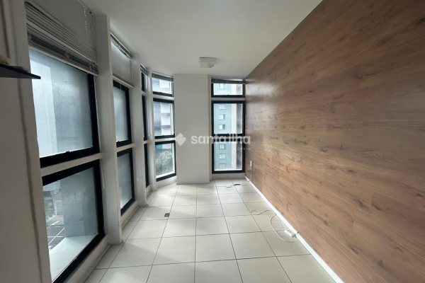 Sala/Conjunto à venda com 32m² no bairro Centro em Florianópolis