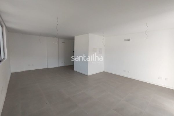 Sala/Conjunto à venda com 38m², 1 vaga no bairro Saco dos Limões em Florianópolis