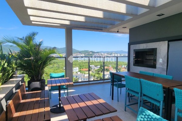 Apartamento à venda com 125m², 3 quartos, 2 suítes, 1 vaga no bairro Cacupé em Florianópolis