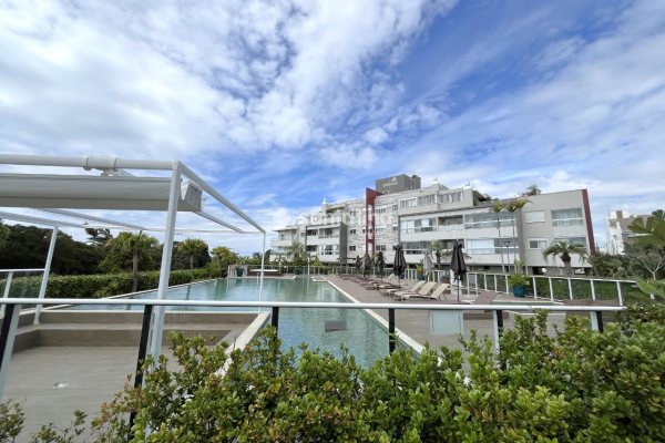 Apartamento para alugar com 72m², 2 quartos, 1 suíte, 2 vagas no bairro Campeche em Florianópolis