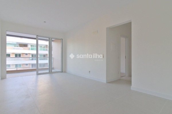 Apartamento à venda com 97m², 2 quartos, 1 suíte, 1 vaga no bairro João Paulo em Florianópolis