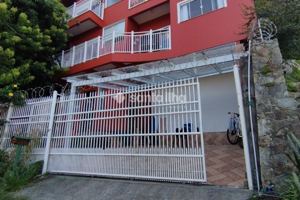 Casa à venda com 120m², 2 quartos, 1 suíte, 2 vagas no bairro Morro das Pedras em Florianópolis