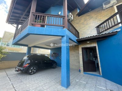 Casa à venda com 305m², 5 quartos, 2 suítes, 4 vagas no bairro Campeche em Florianópolis - Foto 4
