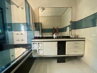 Casa à venda com 305m², 5 quartos, 2 suítes, 4 vagas no bairro Campeche em Florianópolis - Foto 32