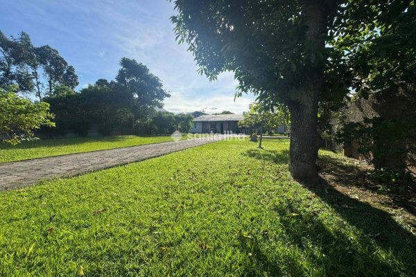 Terreno à venda com 1.035m² no bairro Campeche em Florianópolis