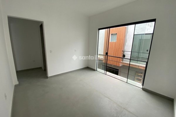 Casa à venda com 85m², 2 quartos, 2 suítes, 1 vaga no bairro Rio Tavares em Florianópolis