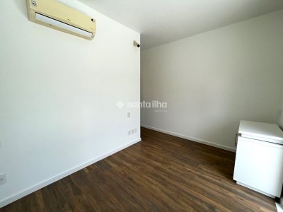 Casa em Condomínio para alugar com 576m², 3 quartos, 2 suítes, 4 vagas no bairro Morro das Pedras em Florianópolis - Foto 34
