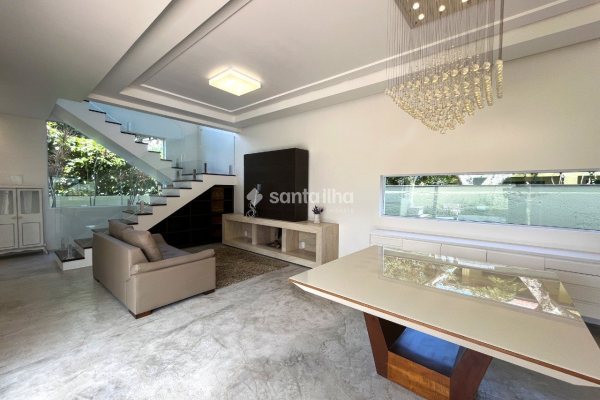 Casa em Condomínio para alugar com 576m², 3 quartos, 2 suítes, 4 vagas no bairro Morro das Pedras em Florianópolis