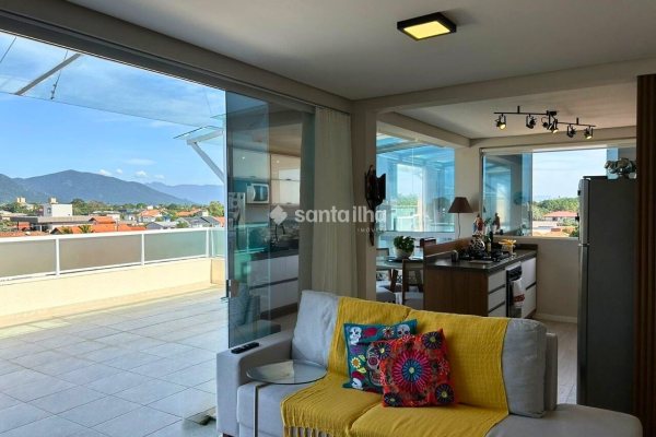 Cobertura à venda com 179m², 2 quartos, 2 suítes, 2 vagas no bairro Campeche em Florianópolis