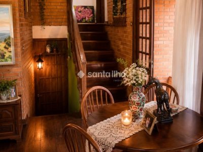 Casa à venda com 178m², 3 quartos, 1 suíte, 2 vagas no bairro Cacupé em Florianópolis - Foto 14