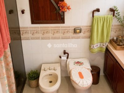Casa à venda com 178m², 3 quartos, 1 suíte, 2 vagas no bairro Cacupé em Florianópolis - Foto 17