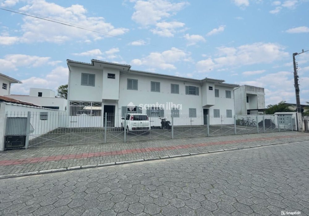 Casa à venda com 390m², 14 quartos, 8 vagas no bairro Campeche em Florianópolis - Foto 1