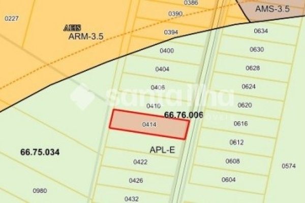 Terreno à venda com 444m², 1 vaga no bairro Ribeirão da Ilha em Florianópolis