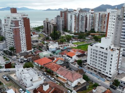 Terreno à venda com 282m² no bairro Agronômica em Florianópolis - Foto 4