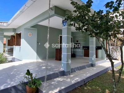 Casa à venda com 130m², 3 quartos, 1 suíte, 2 vagas no bairro Campeche em Florianópolis - Foto 2