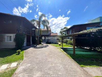 Casa à venda com 220m², 2 quartos, 1 suíte, 1 vaga no bairro Lagoa da Conceição em Florianópolis - Foto 24