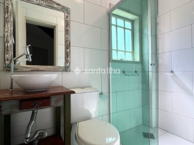 Casa à venda com 220m², 2 quartos, 1 suíte, 1 vaga no bairro Lagoa da Conceição em Florianópolis - Foto 9