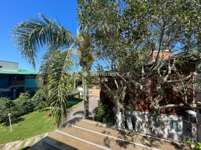Casa à venda com 220m², 2 quartos, 1 suíte, 1 vaga no bairro Lagoa da Conceição em Florianópolis - Foto 14