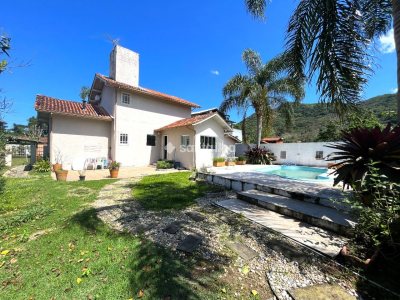Casa à venda com 220m², 2 quartos, 1 suíte, 1 vaga no bairro Lagoa da Conceição em Florianópolis - Foto 22