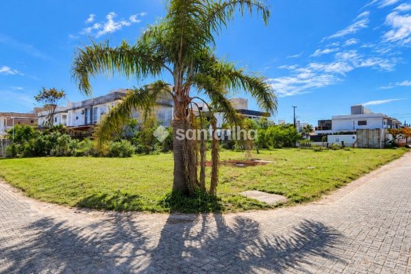 Terreno à venda com 475m² no bairro Ribeirão da Ilha em Florianópolis