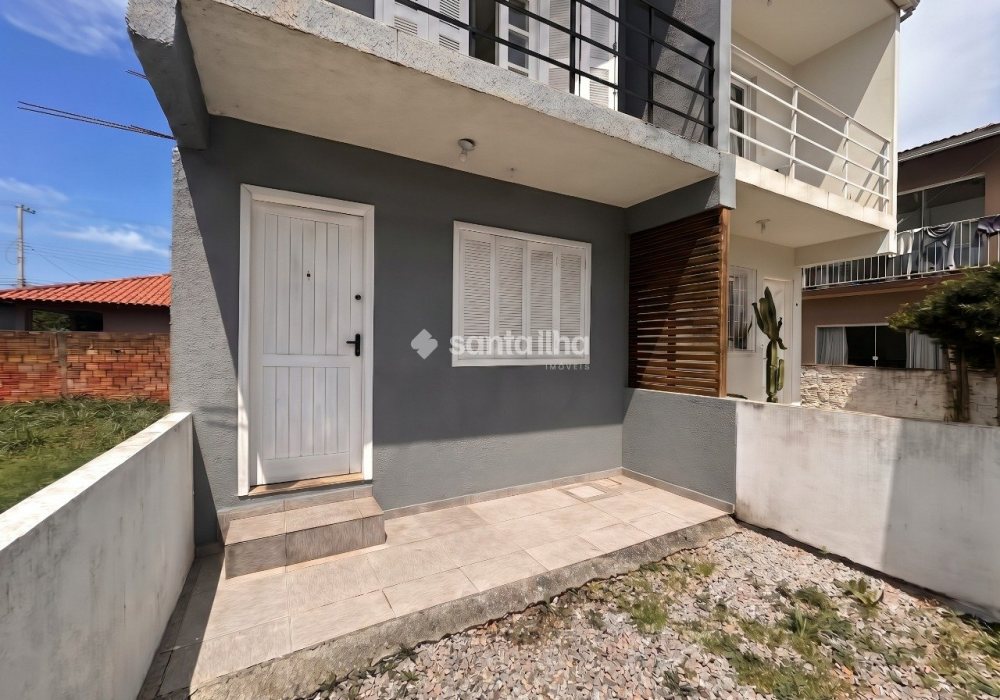 Casa para alugar com 61m², 2 quartos, 1 vaga no bairro Campeche em Florianopolis - Foto 1