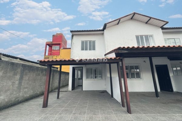 Casa à venda com 115m², 4 quartos, 1 vaga no bairro Campeche Leste em Florianópolis