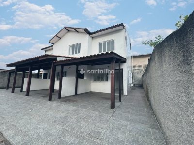 Casa à venda com 115m², 4 quartos, 1 vaga no bairro Campeche Leste em Florianópolis - Foto 3