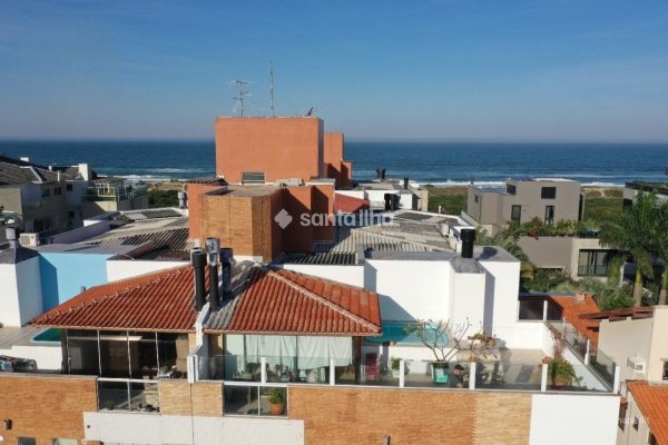Apartamento à venda com 161m², 3 quartos, 1 suíte, 1 vaga no bairro Novo Campeche em Florianópolis