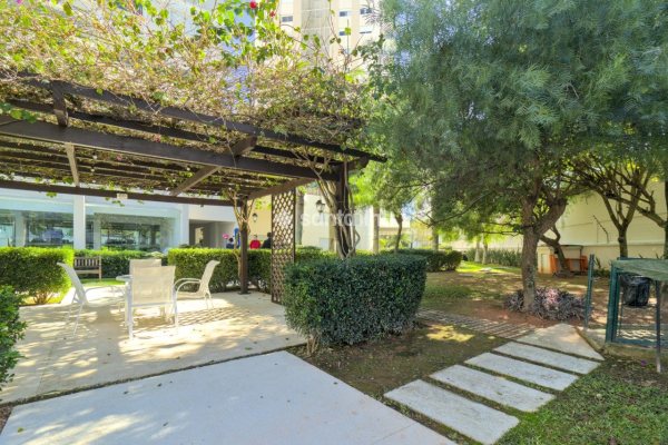 Apartamento à venda com 122m², 4 quartos, 2 suítes, 2 vagas no bairro Itacorubi em Florianópolis