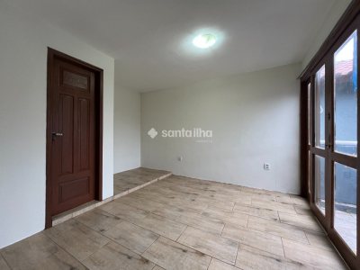 Casa para alugar com 85m², 3 quartos, 2 suítes, 2 vagas no bairro Rio Tavares em Florianópolis - Foto 23