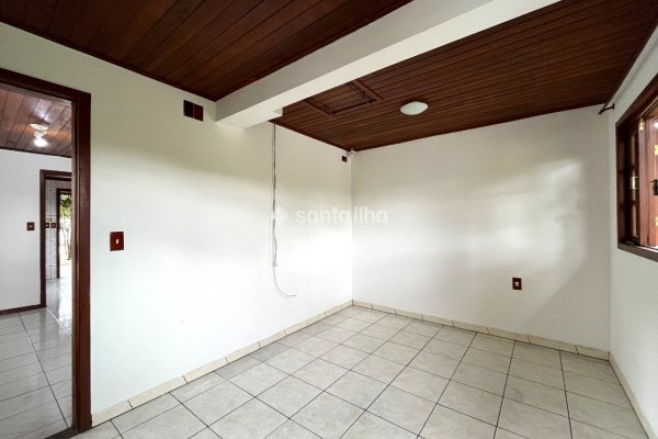 Casa para alugar com 80m², 2 quartos, 1 vaga no bairro Ribeirão da Ilha em Florianópolis