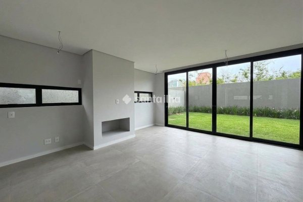 Casa à venda com 148m², 3 quartos, 1 suíte, 2 vagas no bairro Balneário dos Açores em Florianópolis