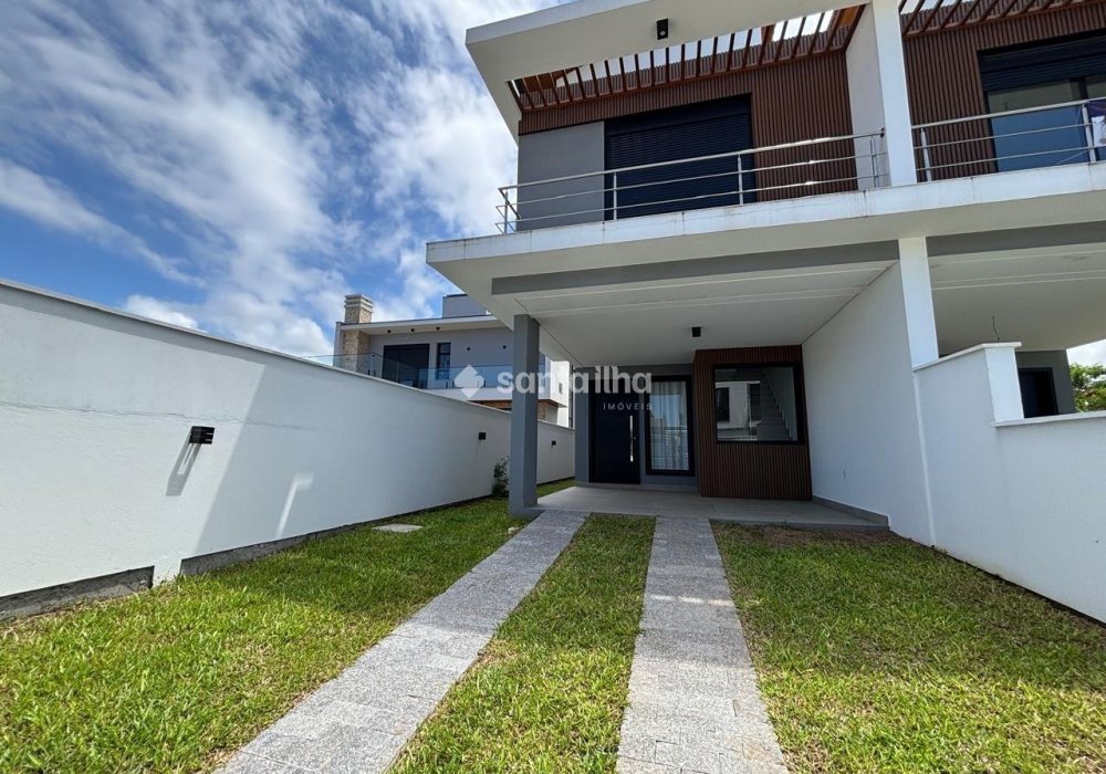 Casa à venda com 157m², 3 quartos, 3 suítes, 2 vagas no bairro Campeche em Florianópolis - Foto 1