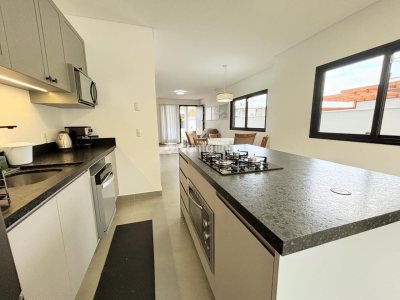 Casa à venda com 157m², 3 quartos, 3 suítes, 2 vagas no bairro Campeche em Florianópolis - Foto 14