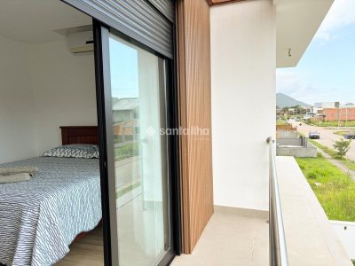 Casa à venda com 157m², 3 quartos, 3 suítes, 2 vagas no bairro Campeche em Florianópolis - Foto 18