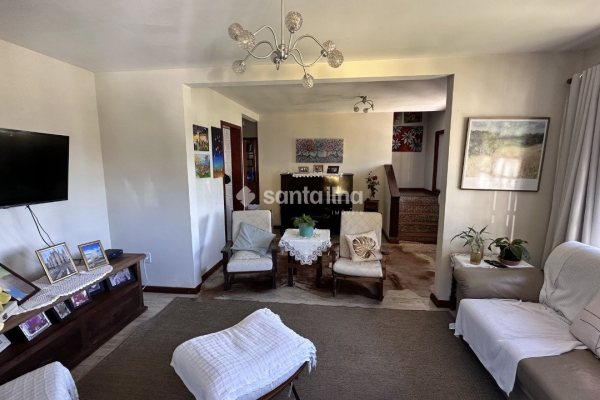 Casa à venda com 135m², 3 quartos, 1 suíte, 4 vagas no bairro Ribeirão da Ilha em Florianópolis
