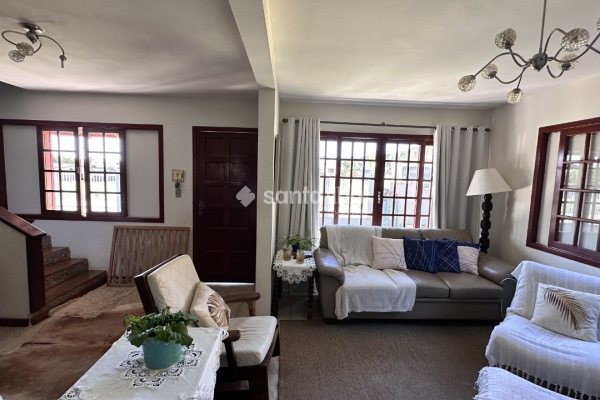 Casa à venda com 135m², 3 quartos, 1 suíte, 4 vagas no bairro Ribeirão da Ilha em Florianópolis