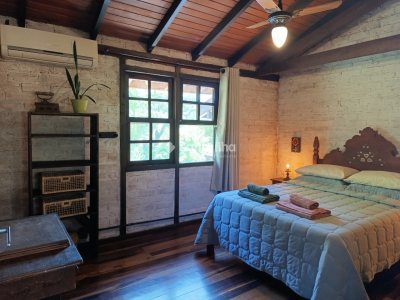 Casa para alugar com 250m², 6 quartos, 4 vagas no bairro Pântano do Sul em Florianópolis - Foto 10